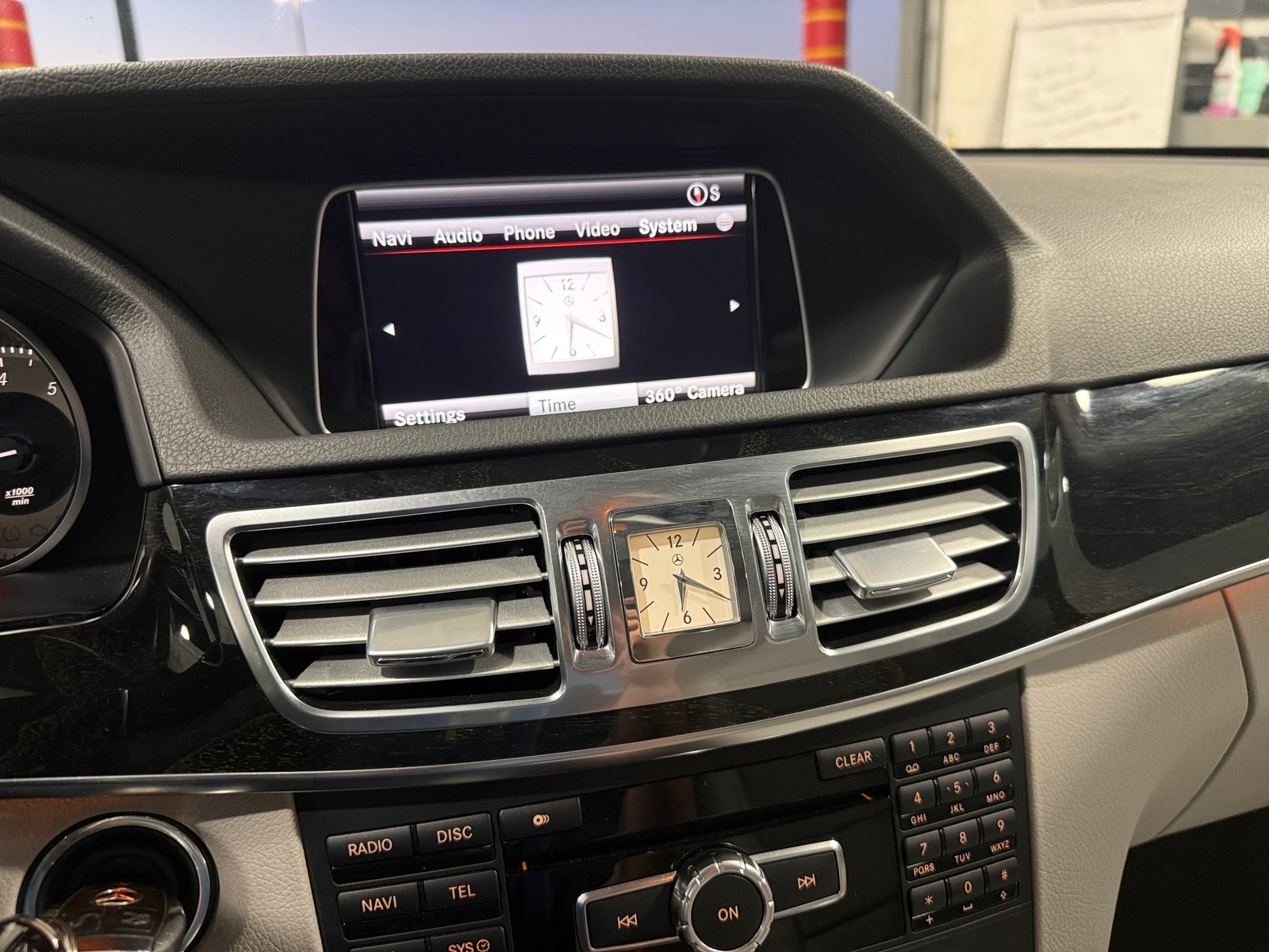 Thumbnail: 2014 Mercedes-Benz E-Class - 3
