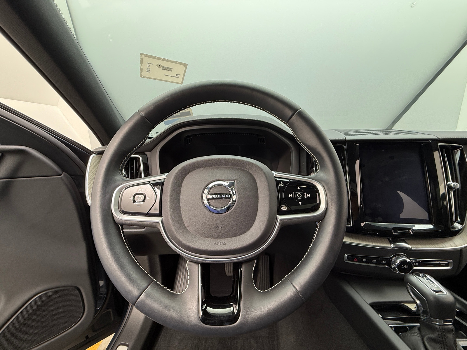 Thumbnail: 2020 Volvo XC60 - 4