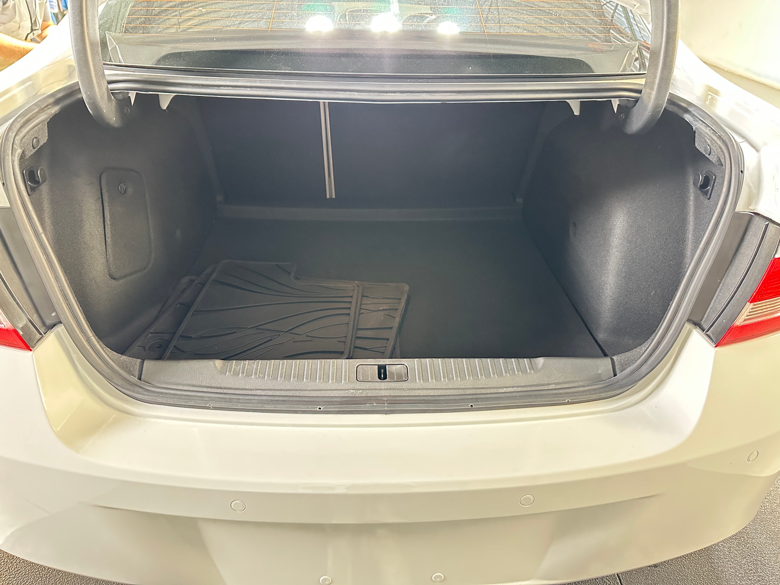 Thumbnail: 2016 Buick Verano - 7