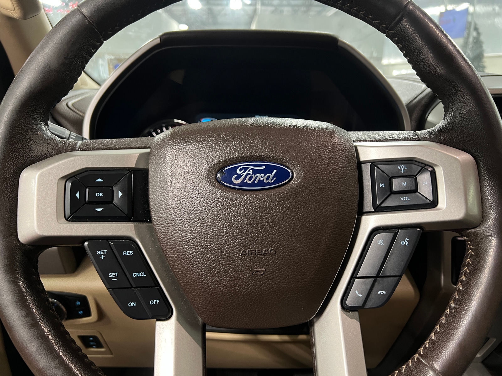 Thumbnail: 2019 Ford Econoline - 4