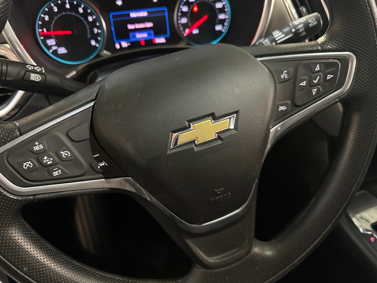 Thumbnail: 2022 Chevrolet Equinox - 5