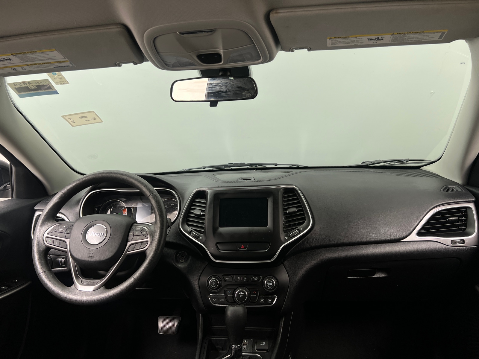 Thumbnail: 2020 Jeep Cherokee - 3