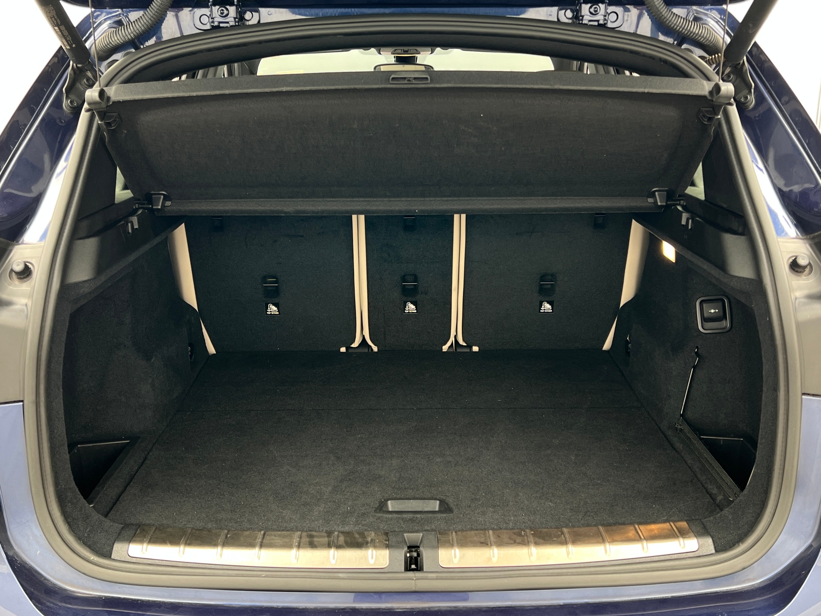 Thumbnail: 2018 BMW X1 - 6