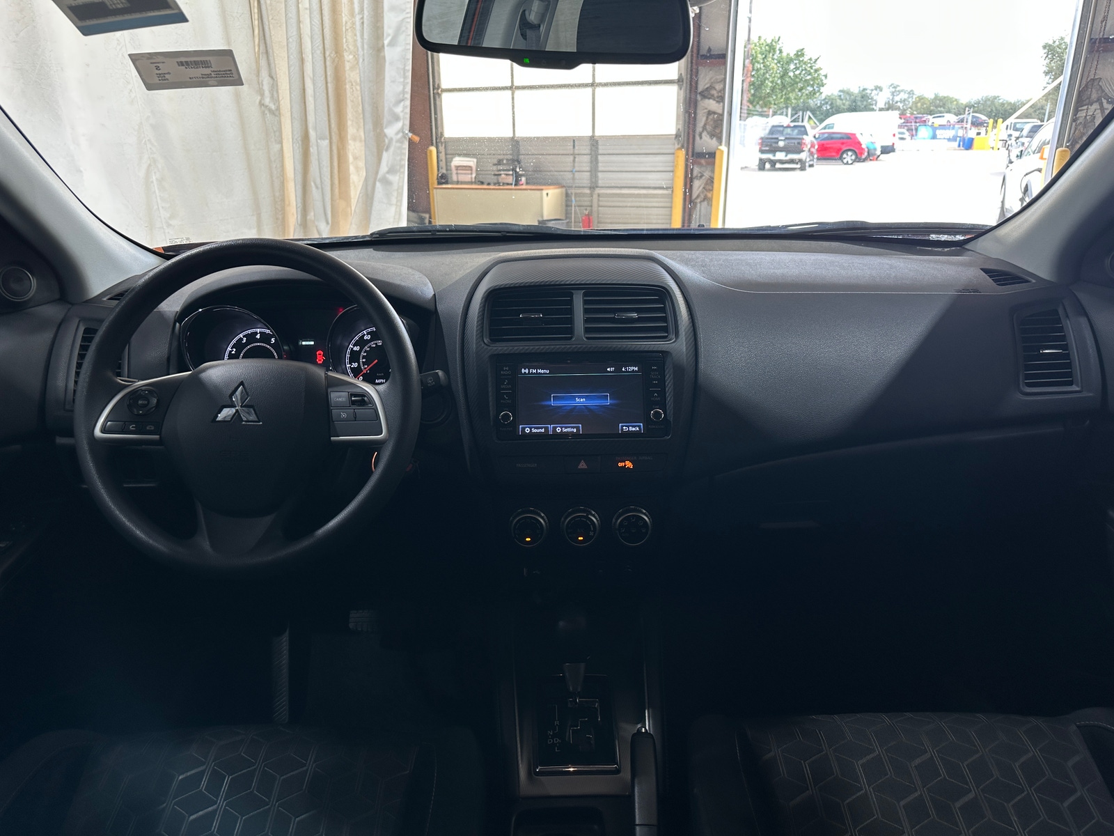Thumbnail: 2024 Mitsubishi Outlander Sport - 3