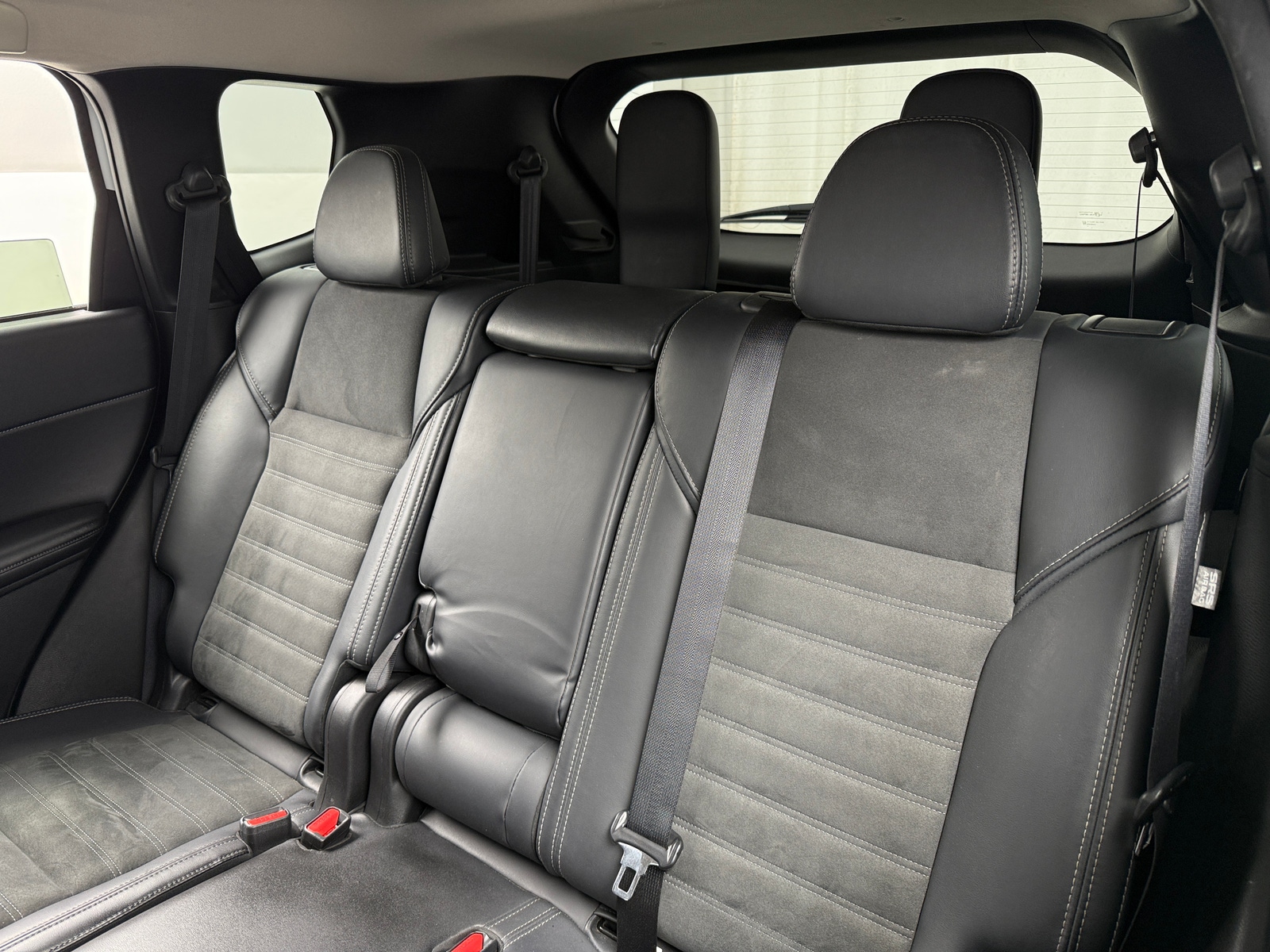Thumbnail: 2024 Mitsubishi Outlander - 5