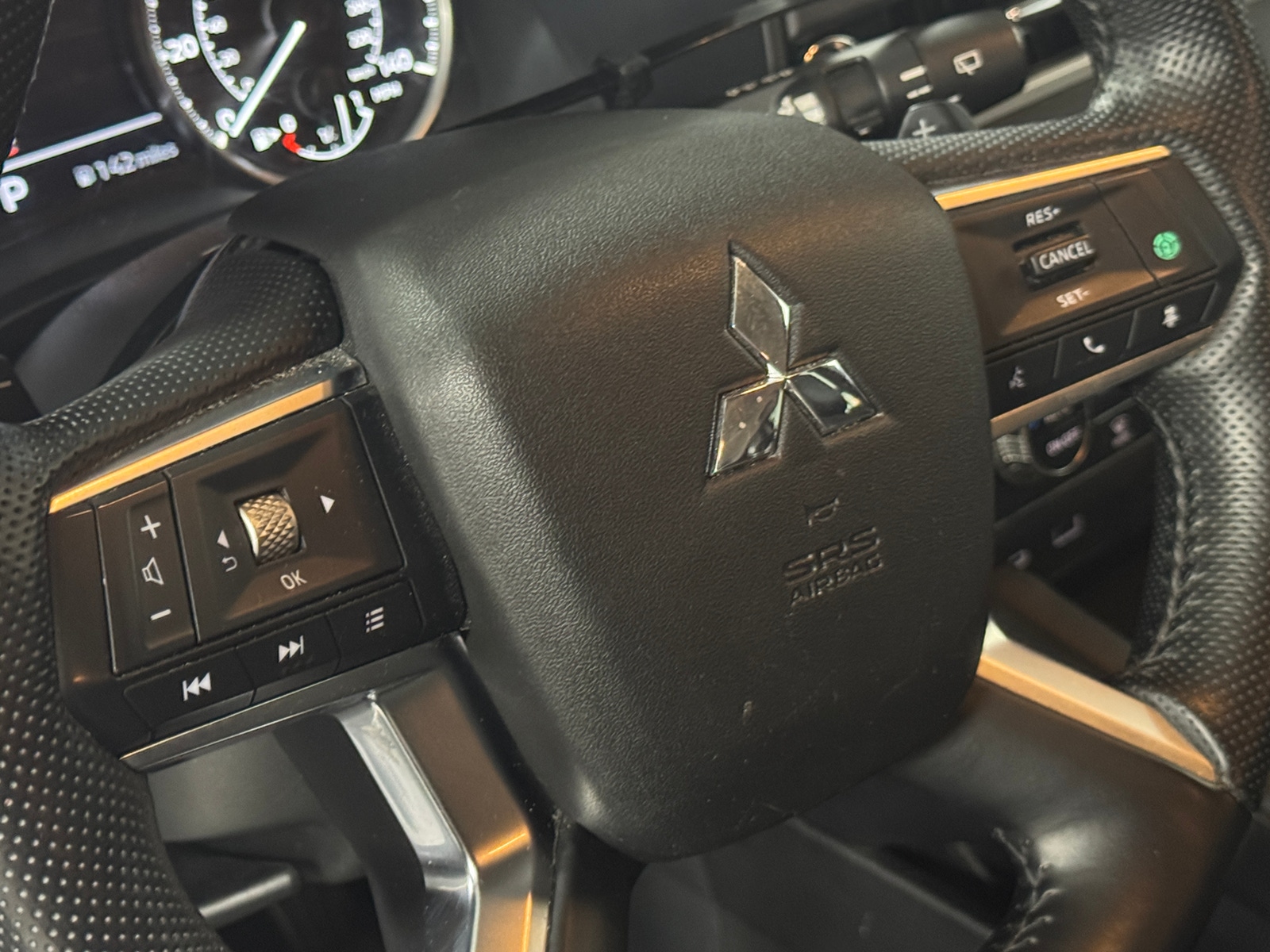 Thumbnail: 2024 Mitsubishi Outlander - 4