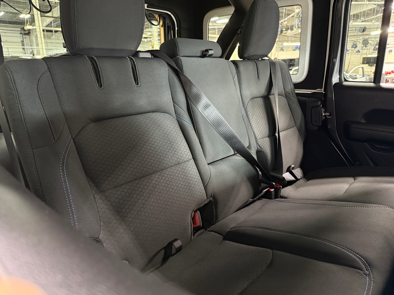 Thumbnail: 2021 Jeep Wrangler - 6