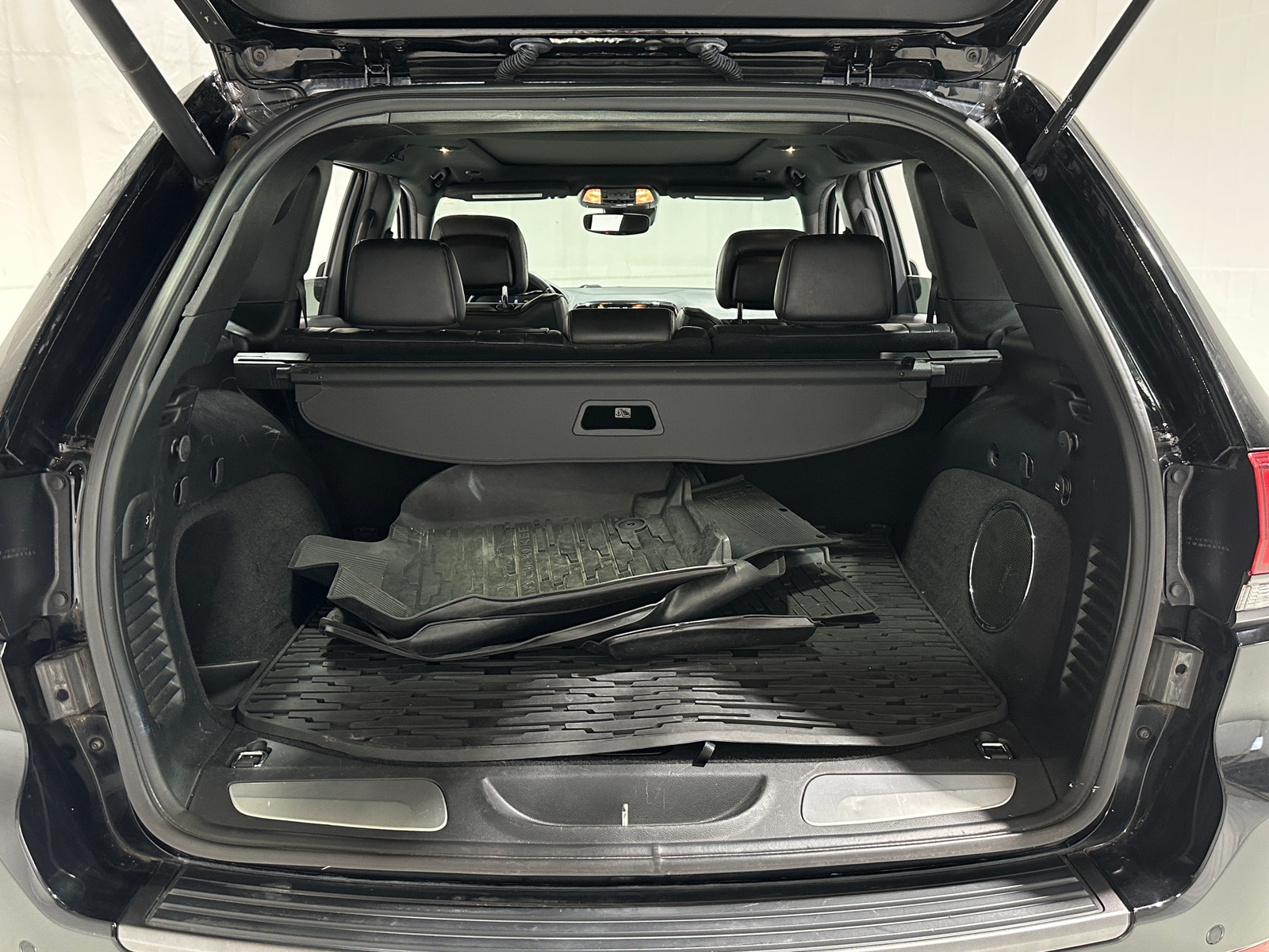 Thumbnail: 2019 Jeep Grand Cherokee - 6