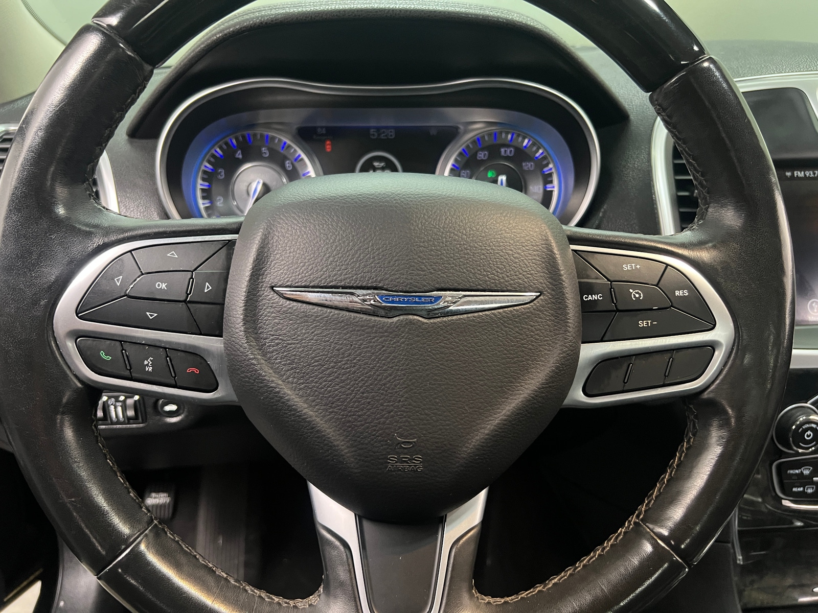 Thumbnail: 2019 Chrysler 300 - 4