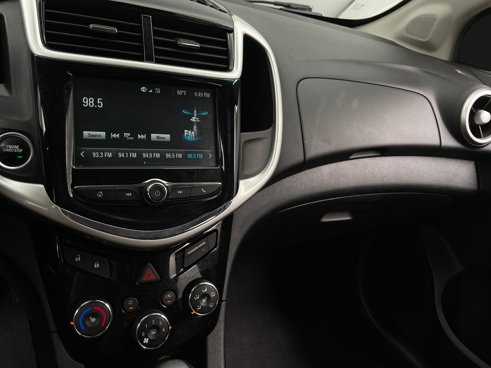 Thumbnail: 2017 Chevrolet Sonic - 4