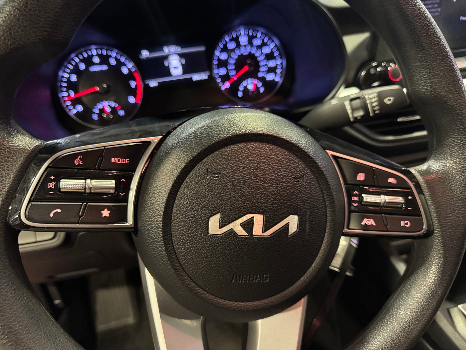 Thumbnail: 2024 Kia Forte - 5