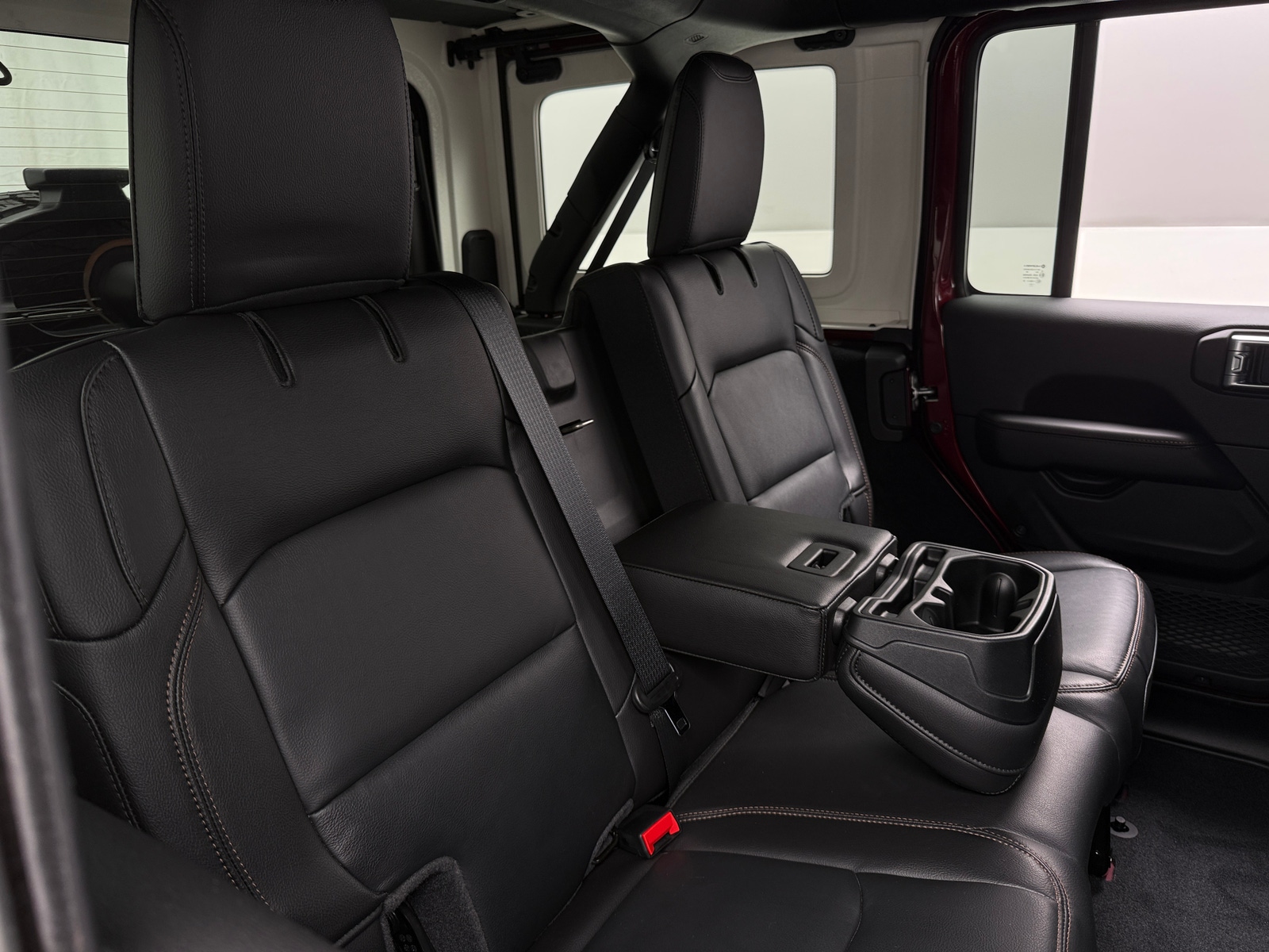 Thumbnail: 2021 Jeep Wrangler - 5