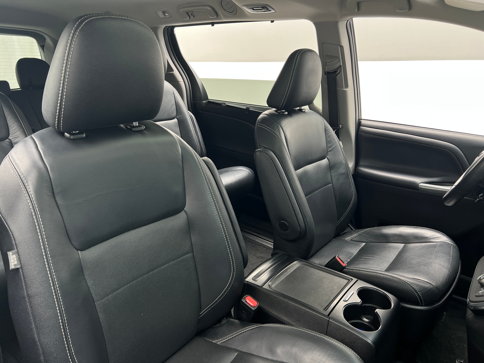 Thumbnail: 2017 Toyota Sienna - 2