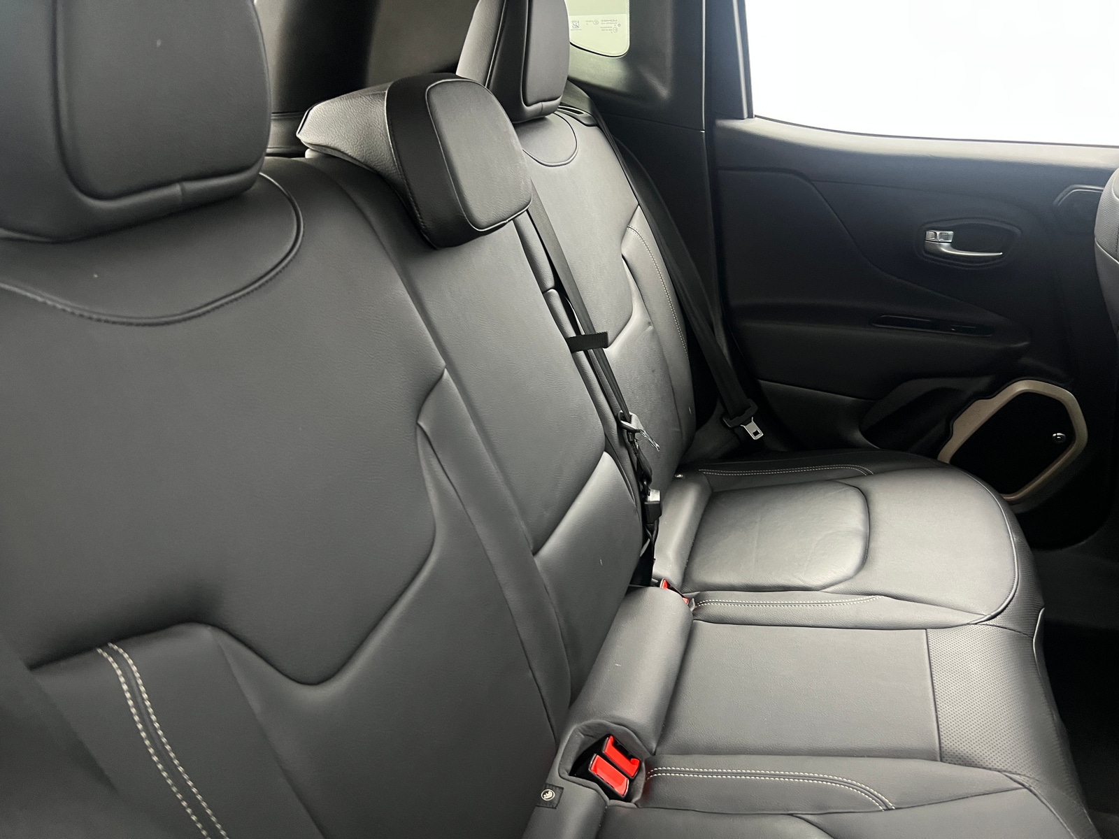 Thumbnail: 2016 Jeep Renegade - 5
