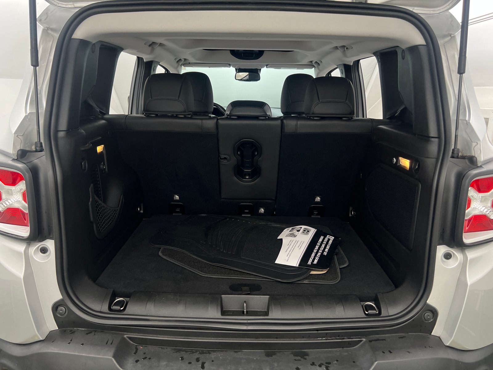 Thumbnail: 2016 Jeep Renegade - 6