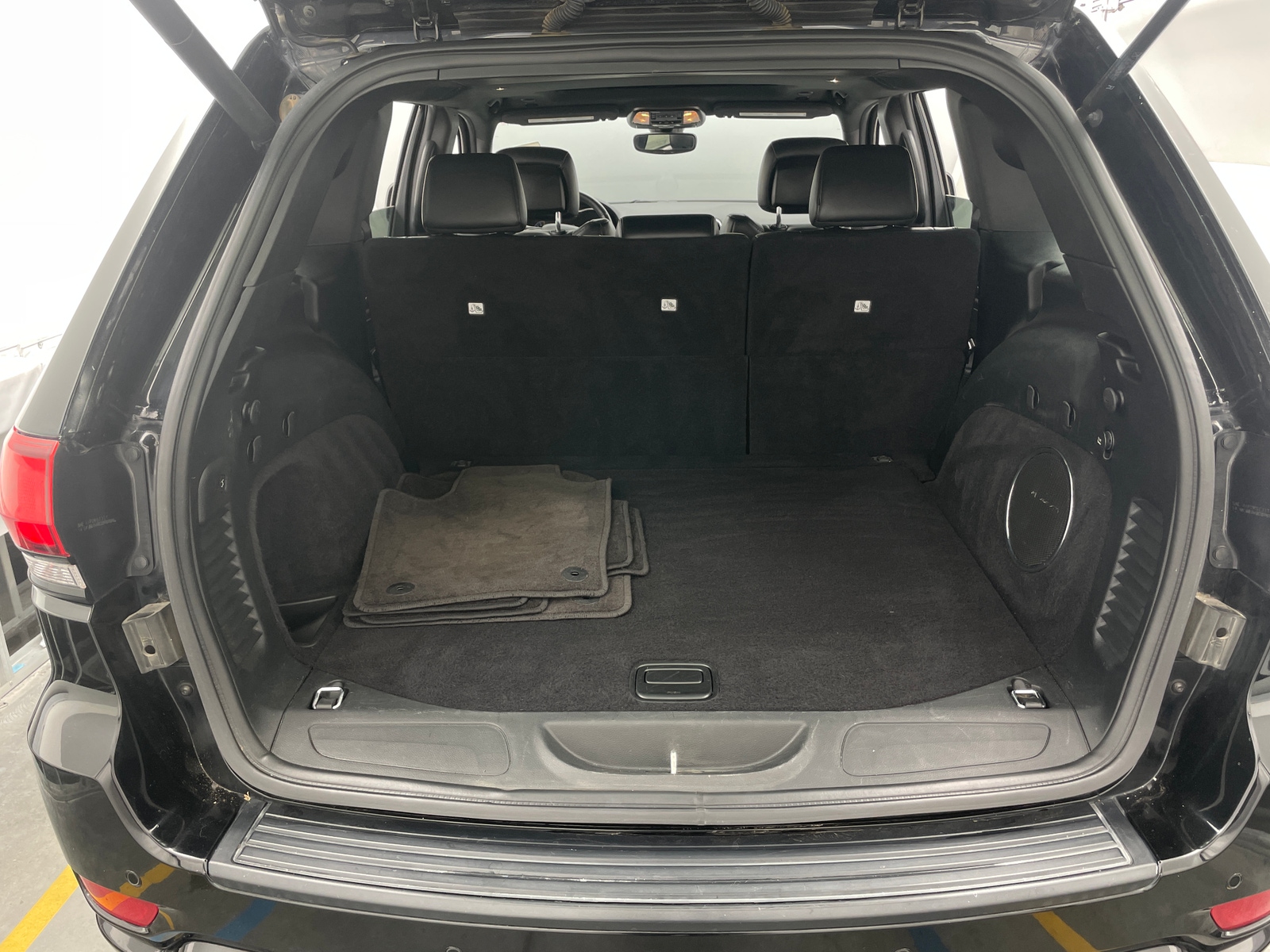 Thumbnail: 2019 Jeep Grand Cherokee - 7