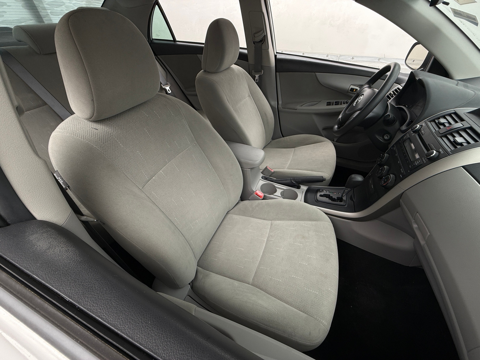 Thumbnail: 2013 Toyota Corolla - 2