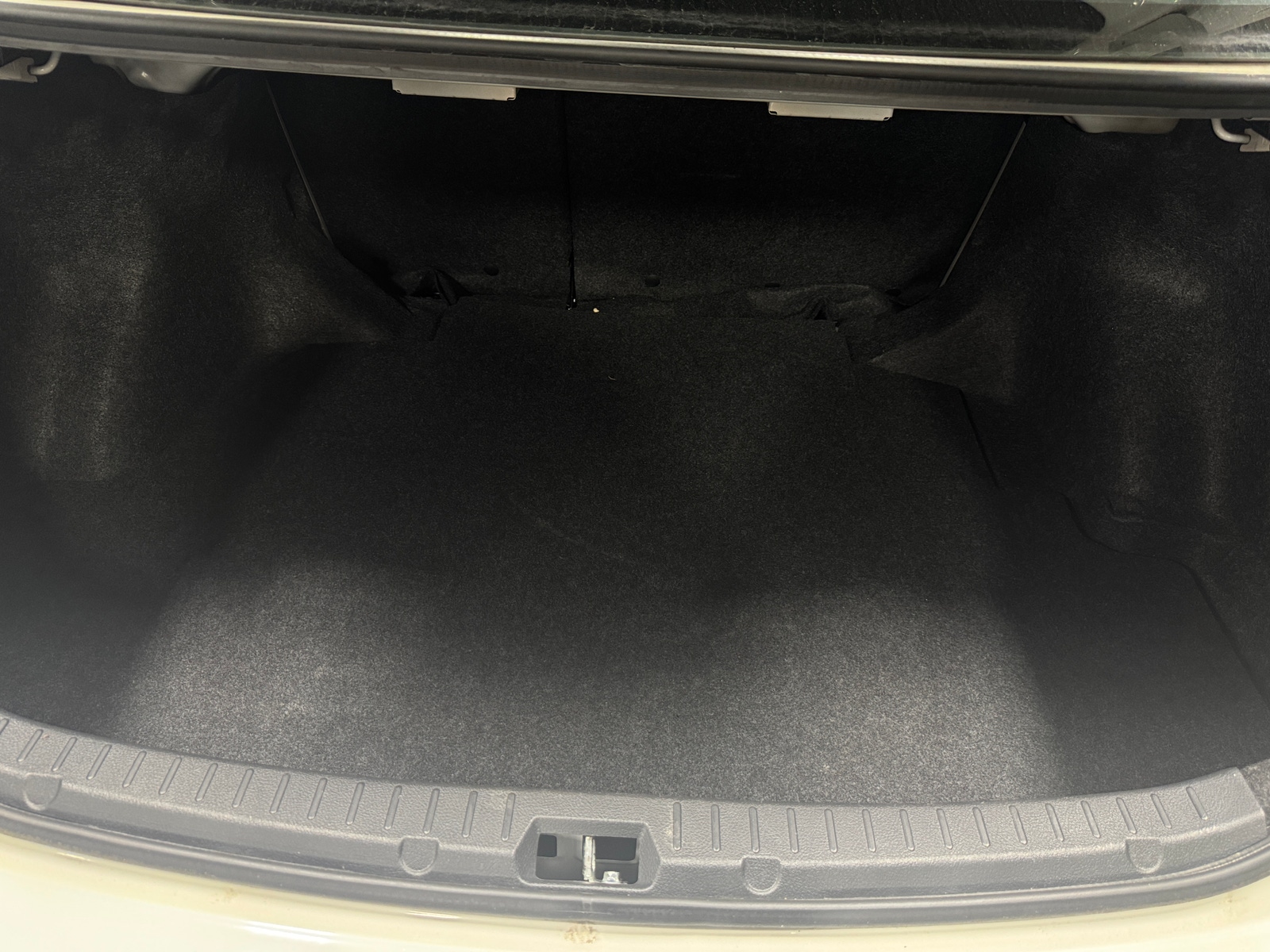 Thumbnail: 2013 Toyota Corolla - 7