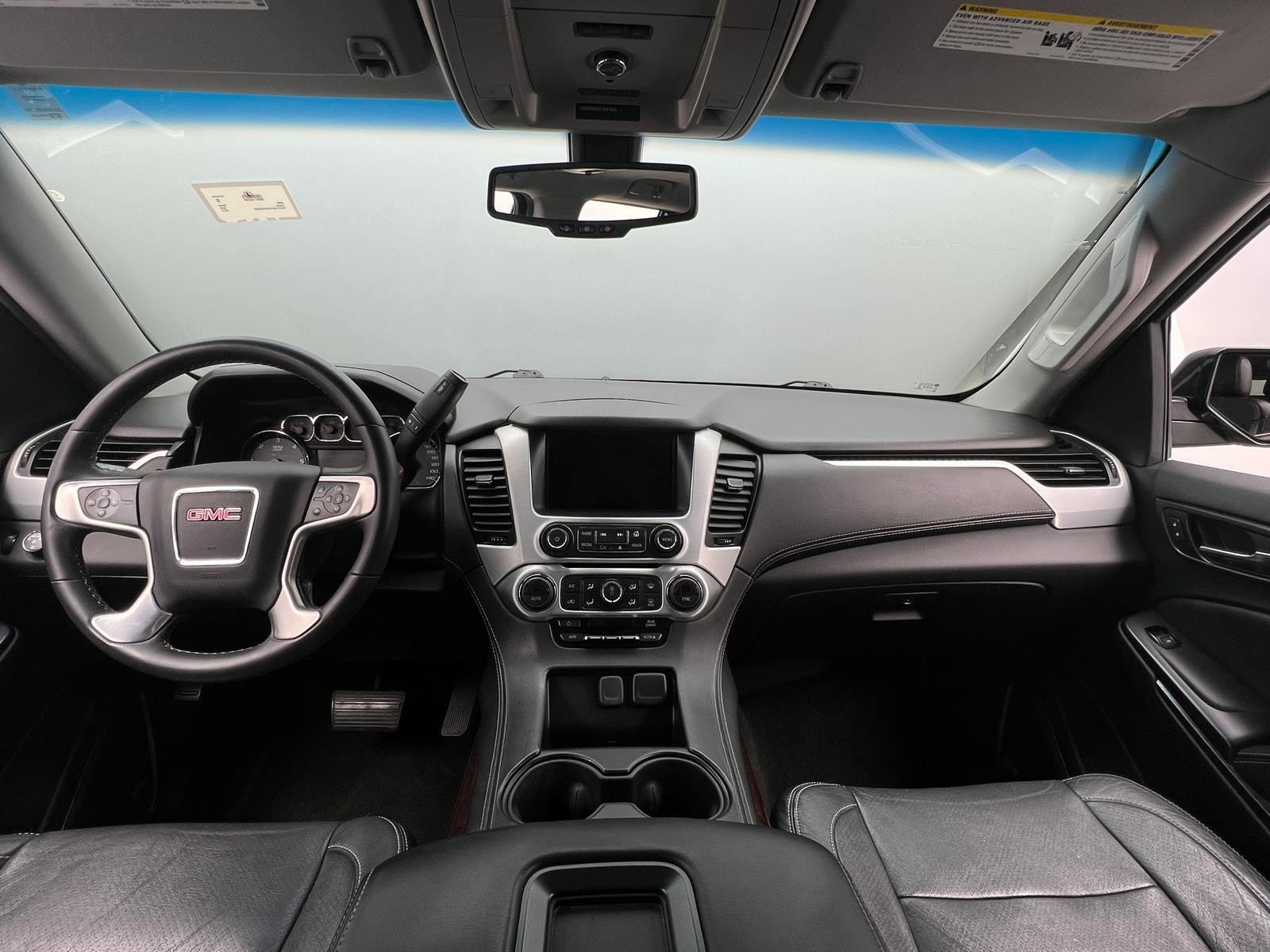 Thumbnail: 2017 GMC Yukon - 3