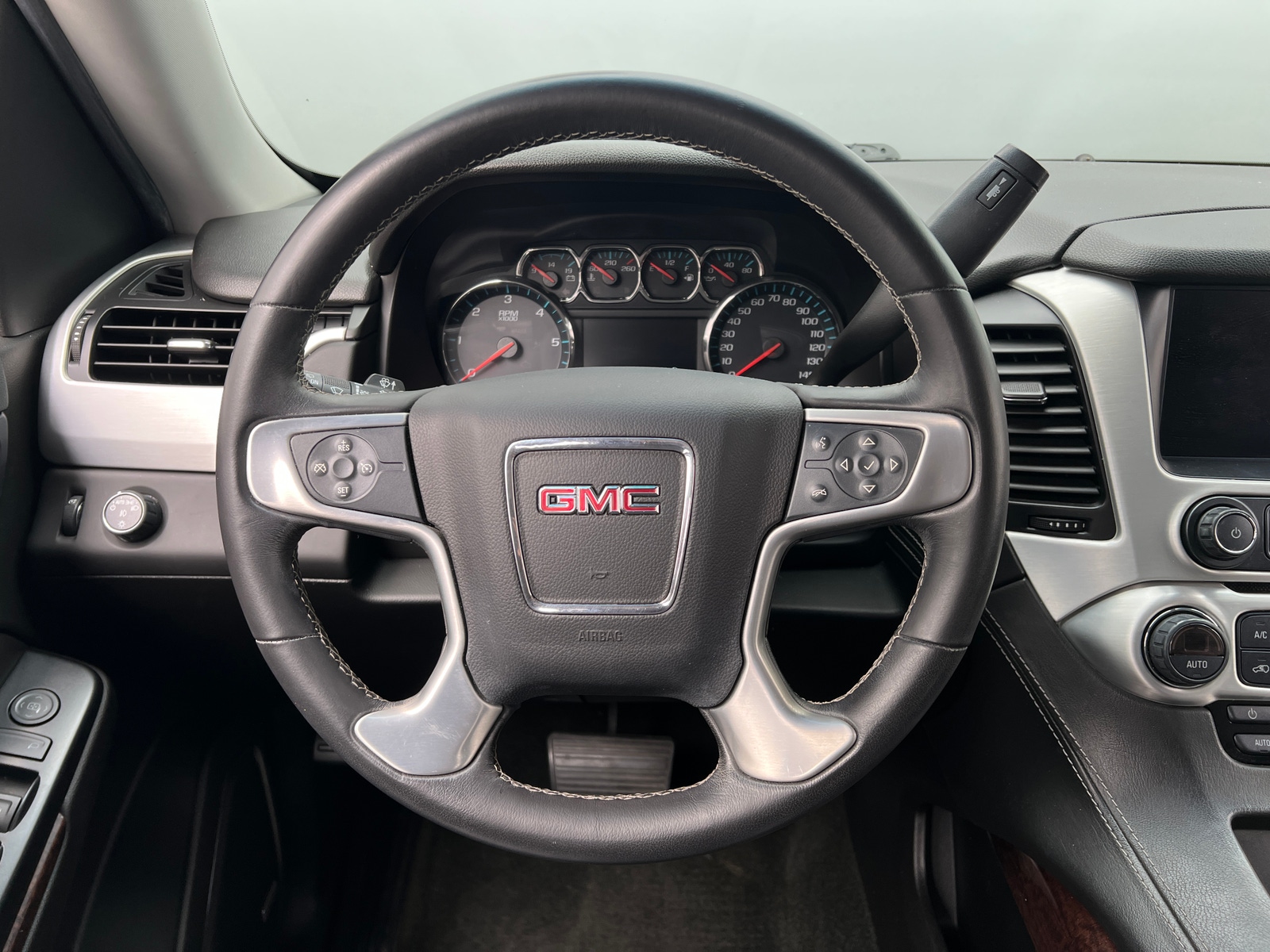 Thumbnail: 2017 GMC Yukon - 5