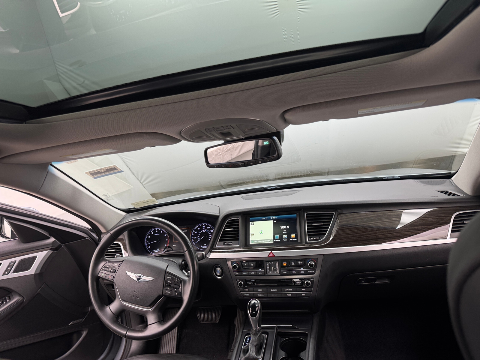 Thumbnail: 2015 Hyundai Genesis - 2