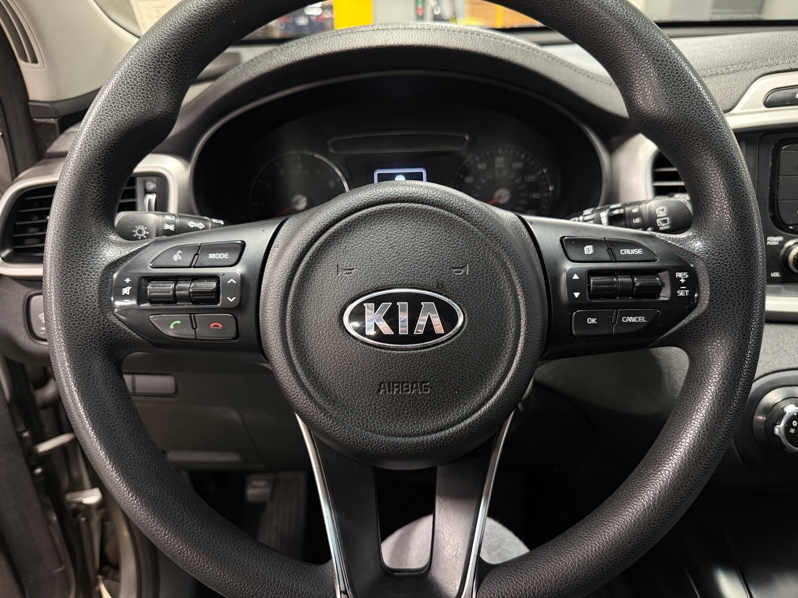 Thumbnail: 2018 Kia Sorento - 5