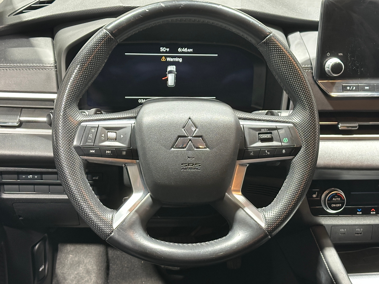 Thumbnail: 2022 Mitsubishi Outlander - 4