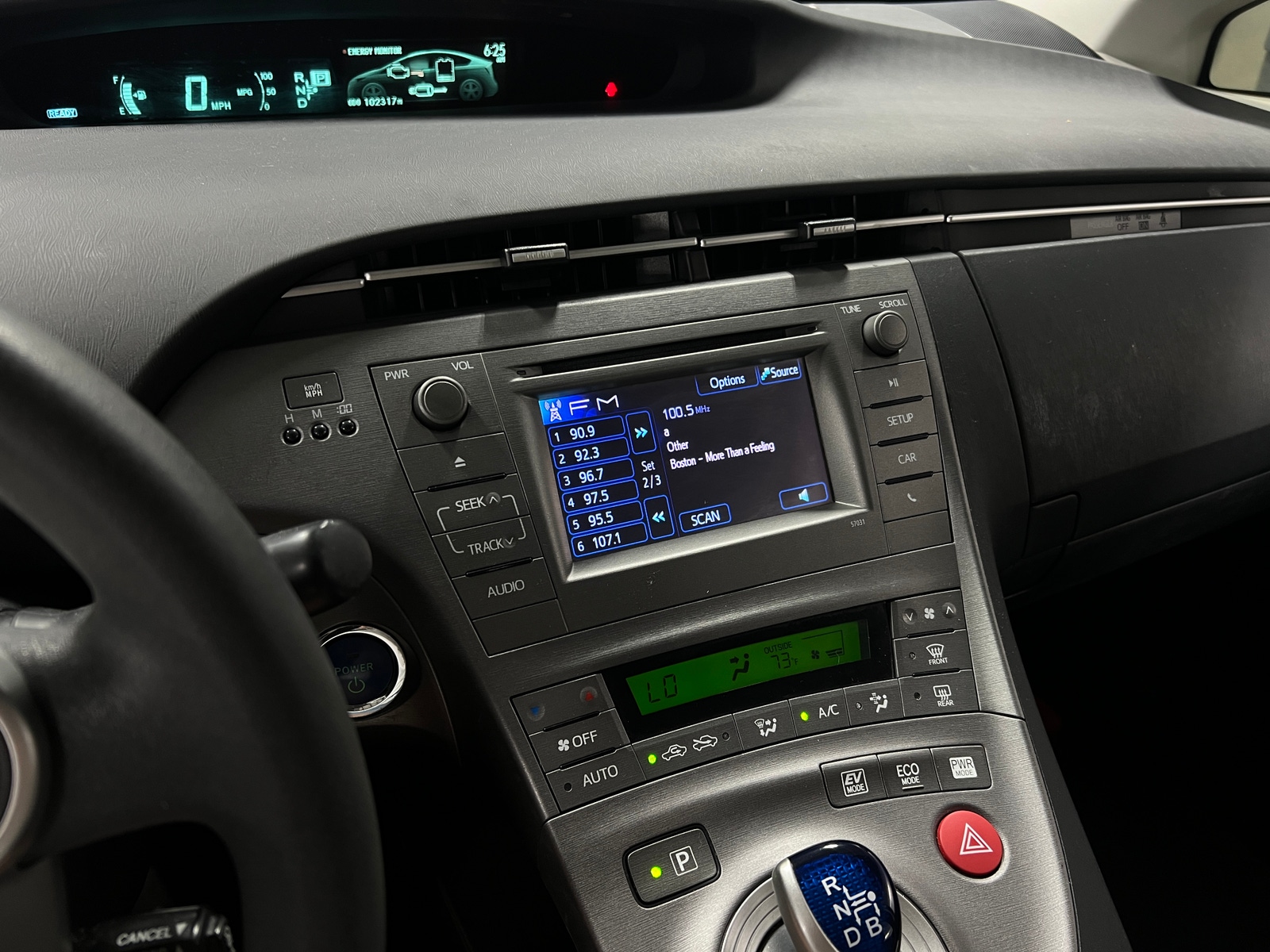 Thumbnail: 2015 Toyota Prius - 4
