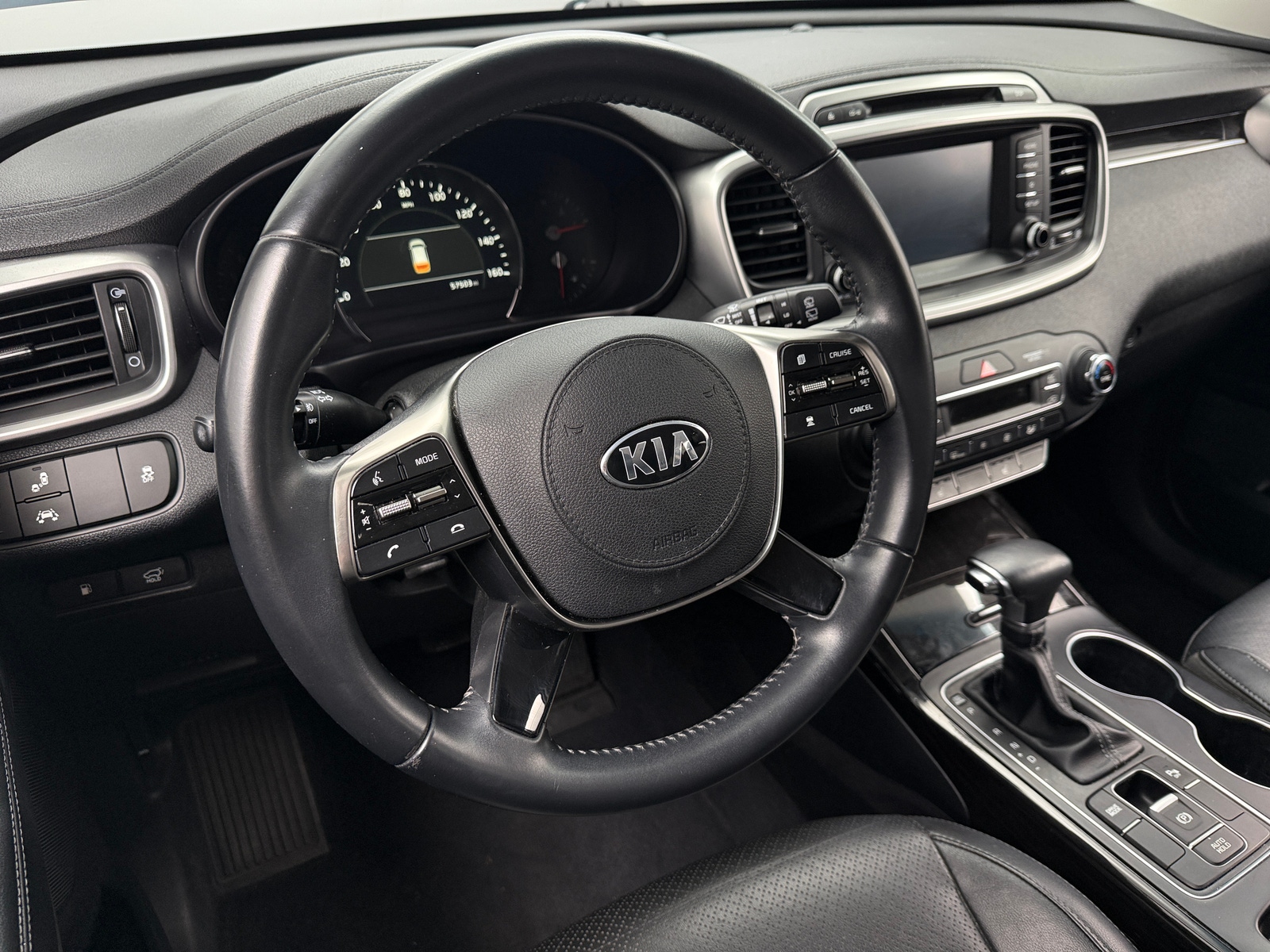Thumbnail: 2019 Kia Sorento - 4