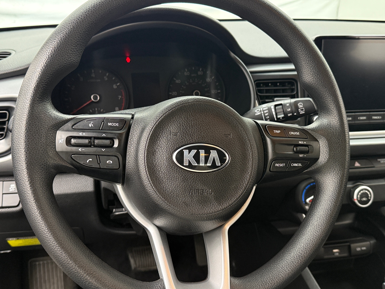 Thumbnail: 2021 Kia Rio - 5