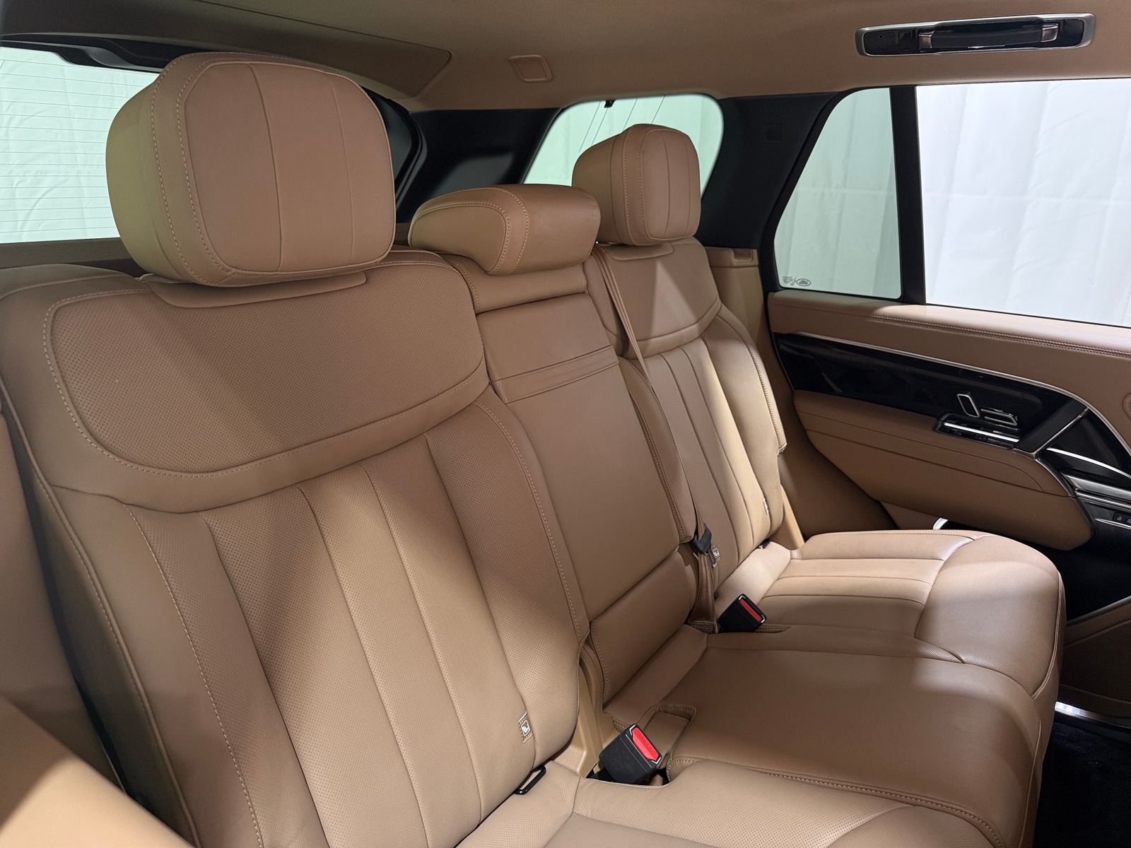 Thumbnail: 2023 Land Rover Range Rover - 5