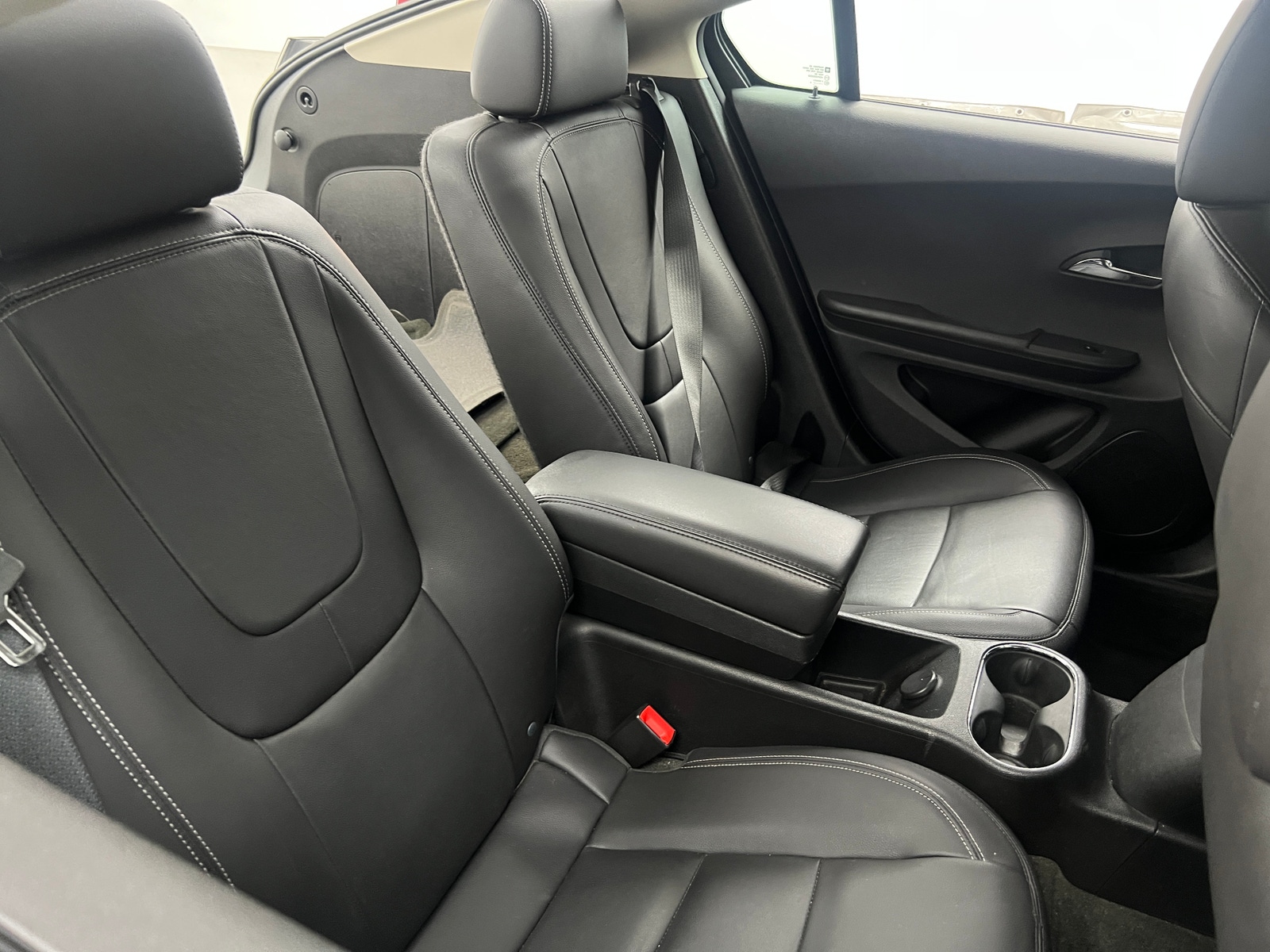 Thumbnail: 2014 Chevrolet Volt - 5