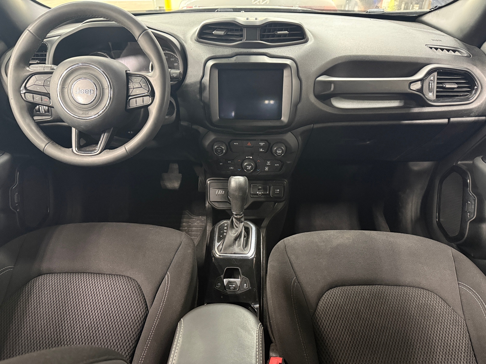 Thumbnail: 2022 Jeep Renegade - 2