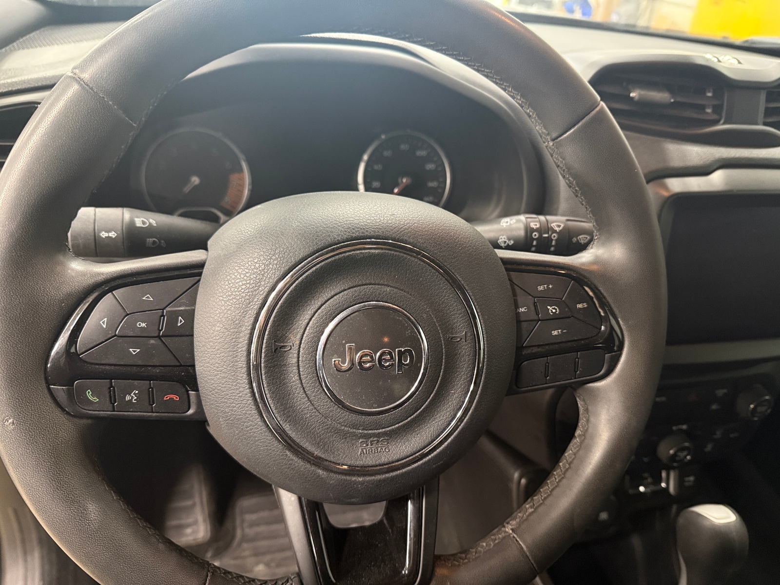 Thumbnail: 2022 Jeep Renegade - 4