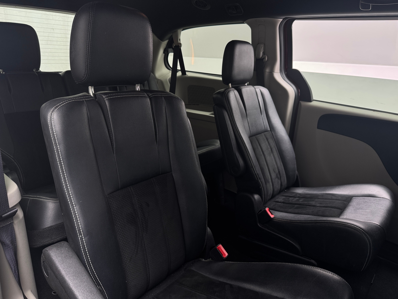 Thumbnail: 2017 Dodge Grand Caravan - 5