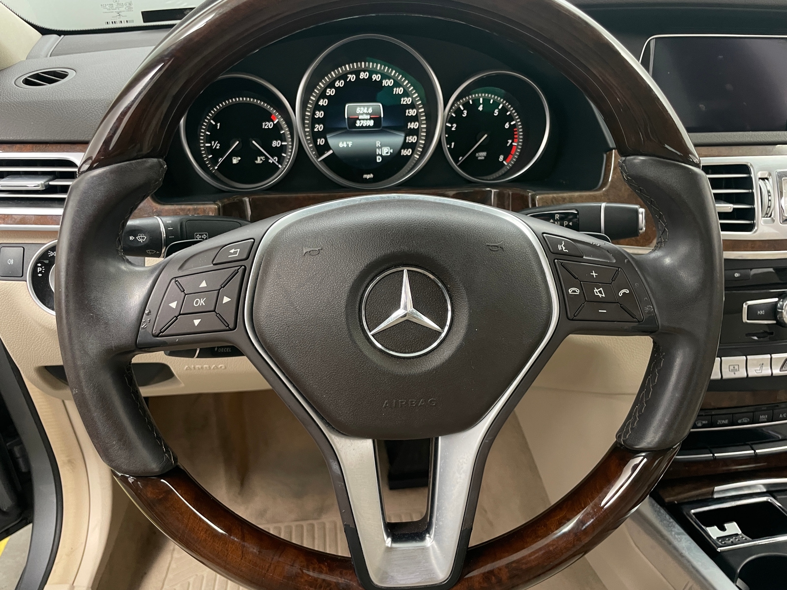Thumbnail: 2014 Mercedes-Benz E-Class - 4