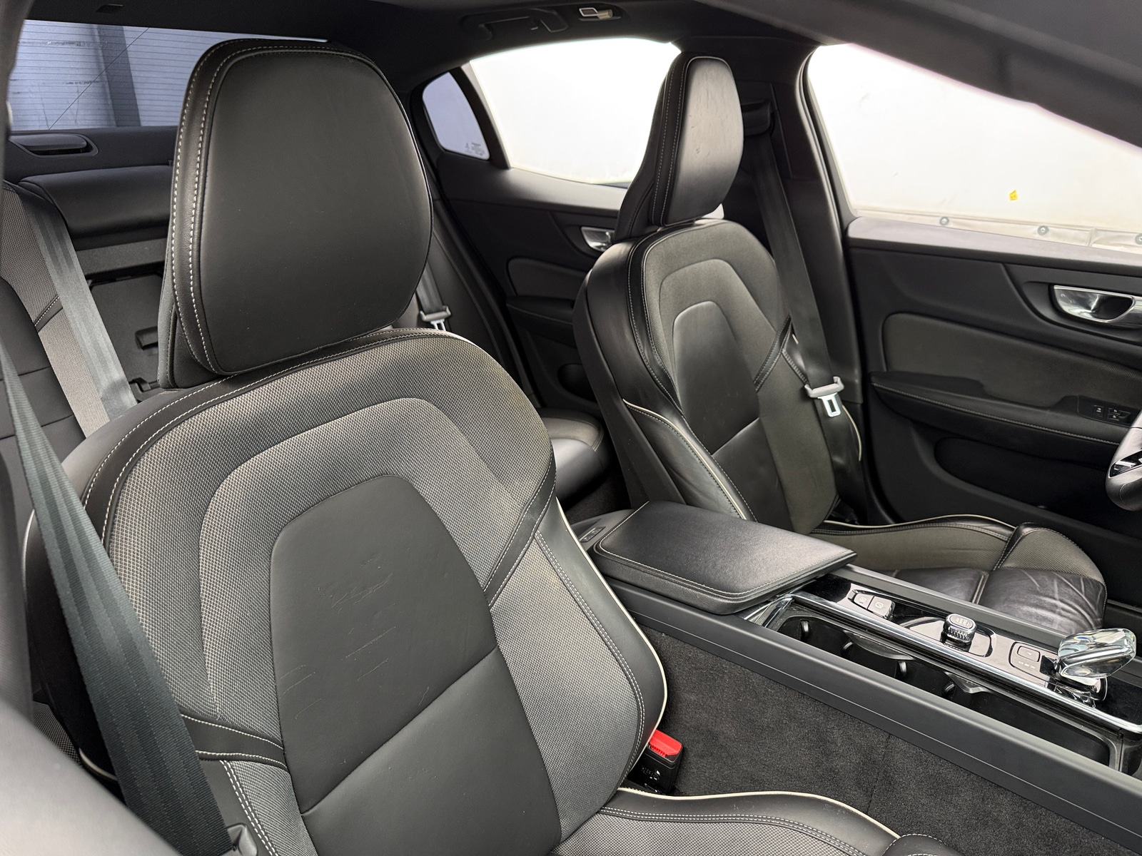 Thumbnail: 2024 Volvo S60 - 2