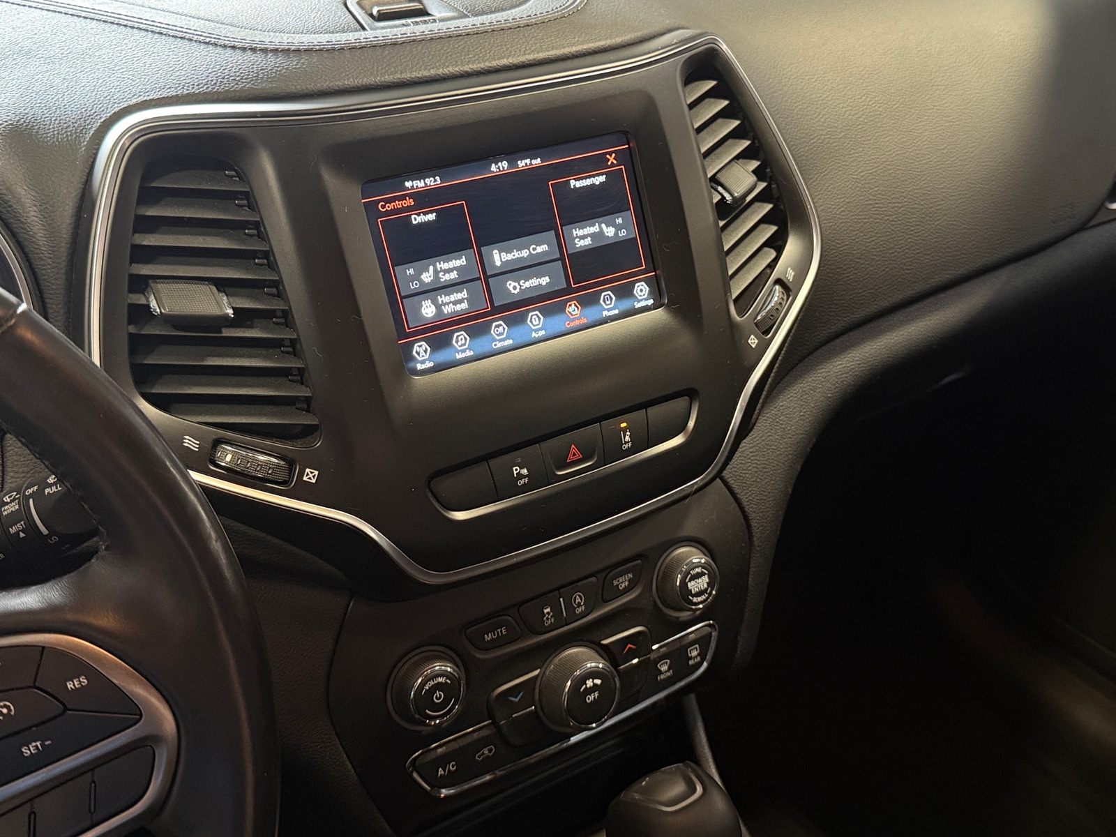 Thumbnail: 2021 Jeep Cherokee - 4