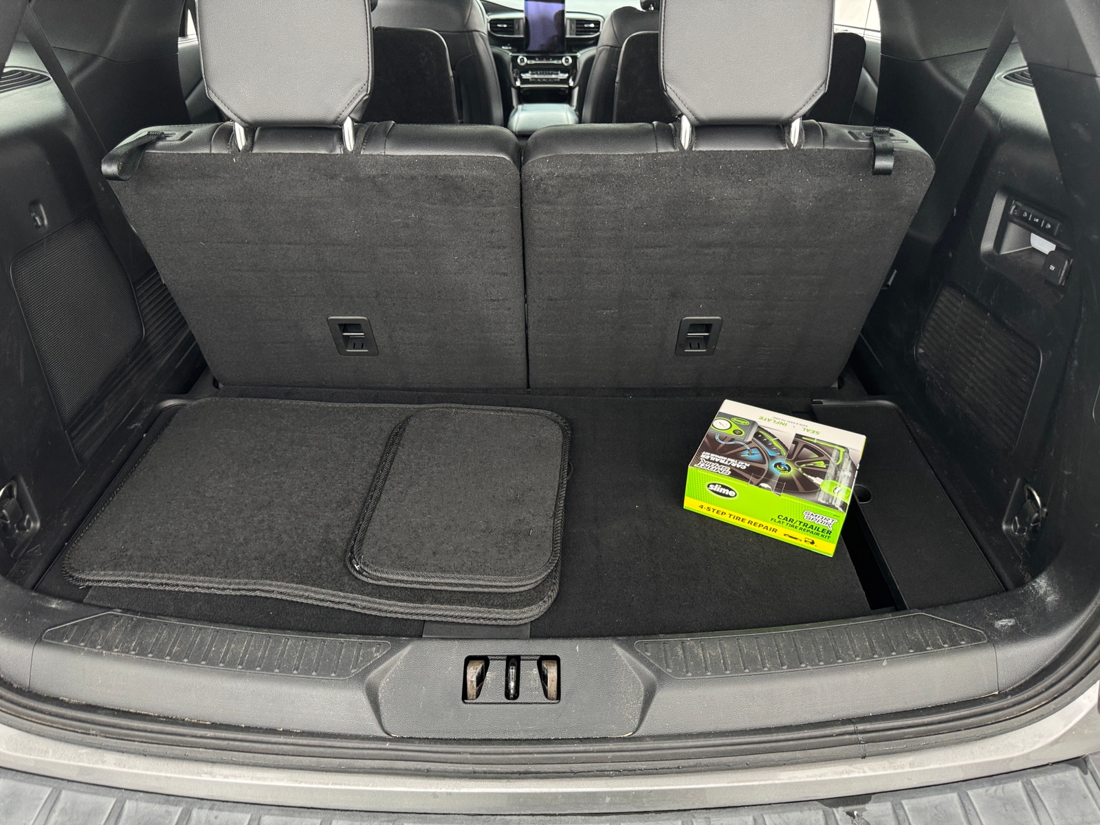 Thumbnail: 2021 Ford Explorer - 6