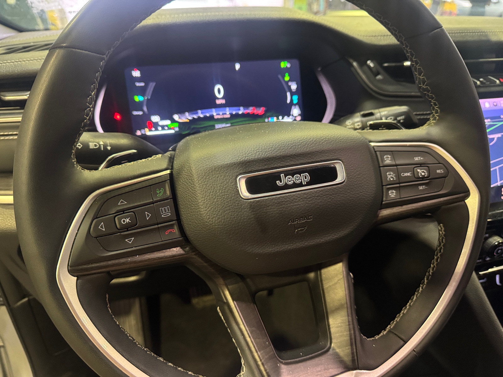 Thumbnail: 2024 Jeep Grand Cherokee - 4