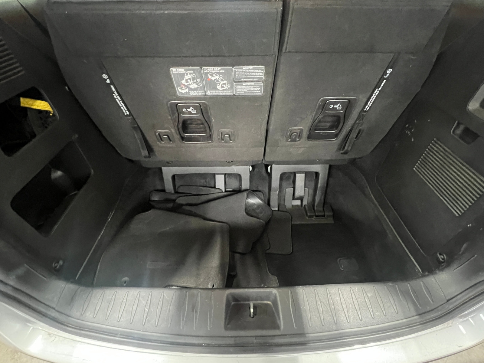 Thumbnail: 2022 Kia Carnival - 6
