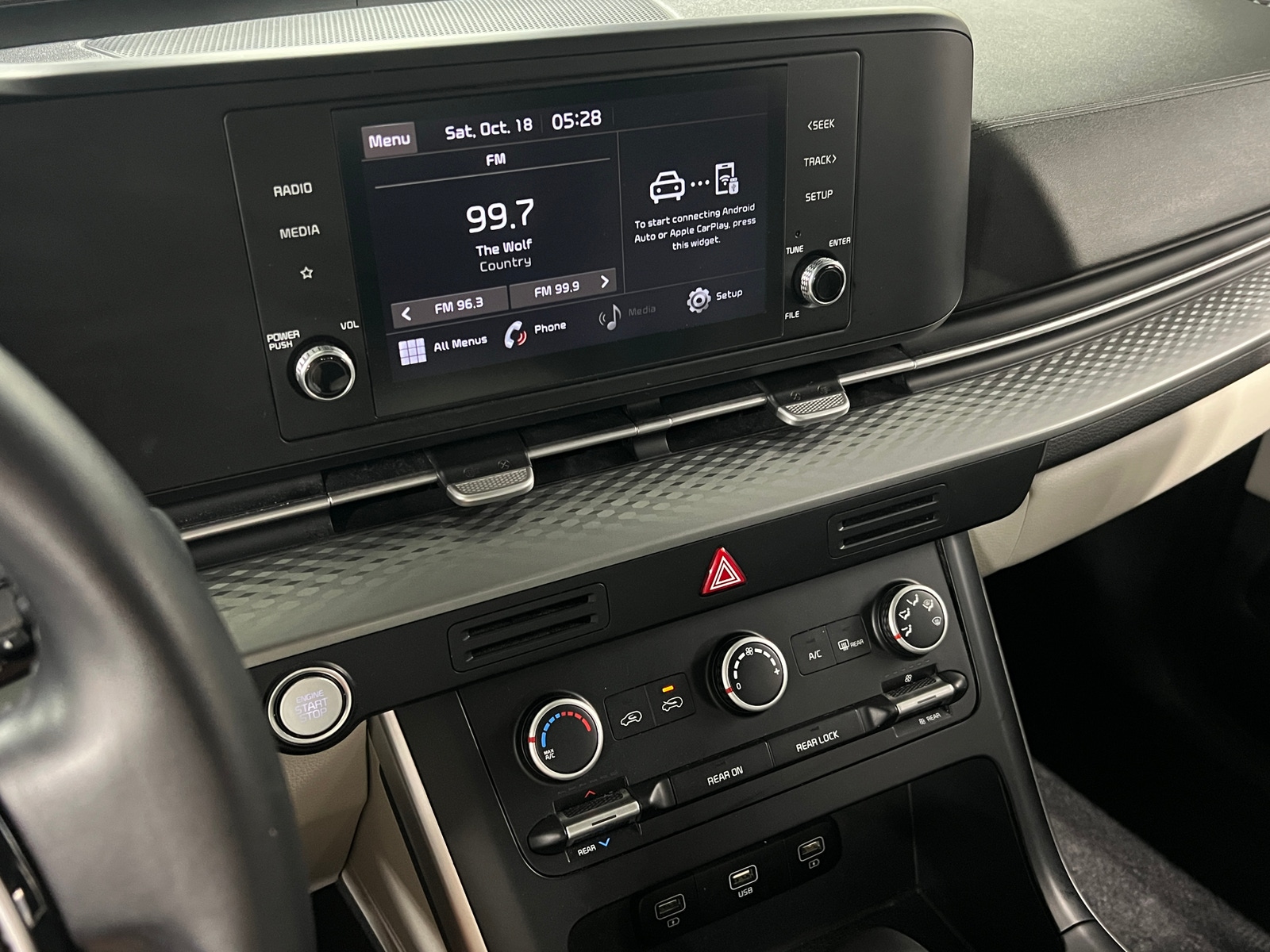 Thumbnail: 2022 Kia Carnival - 3