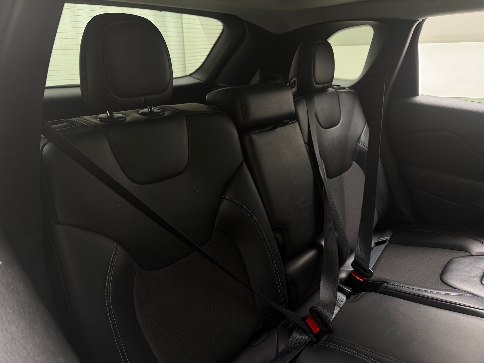 Thumbnail: 2019 Jeep Cherokee - 6