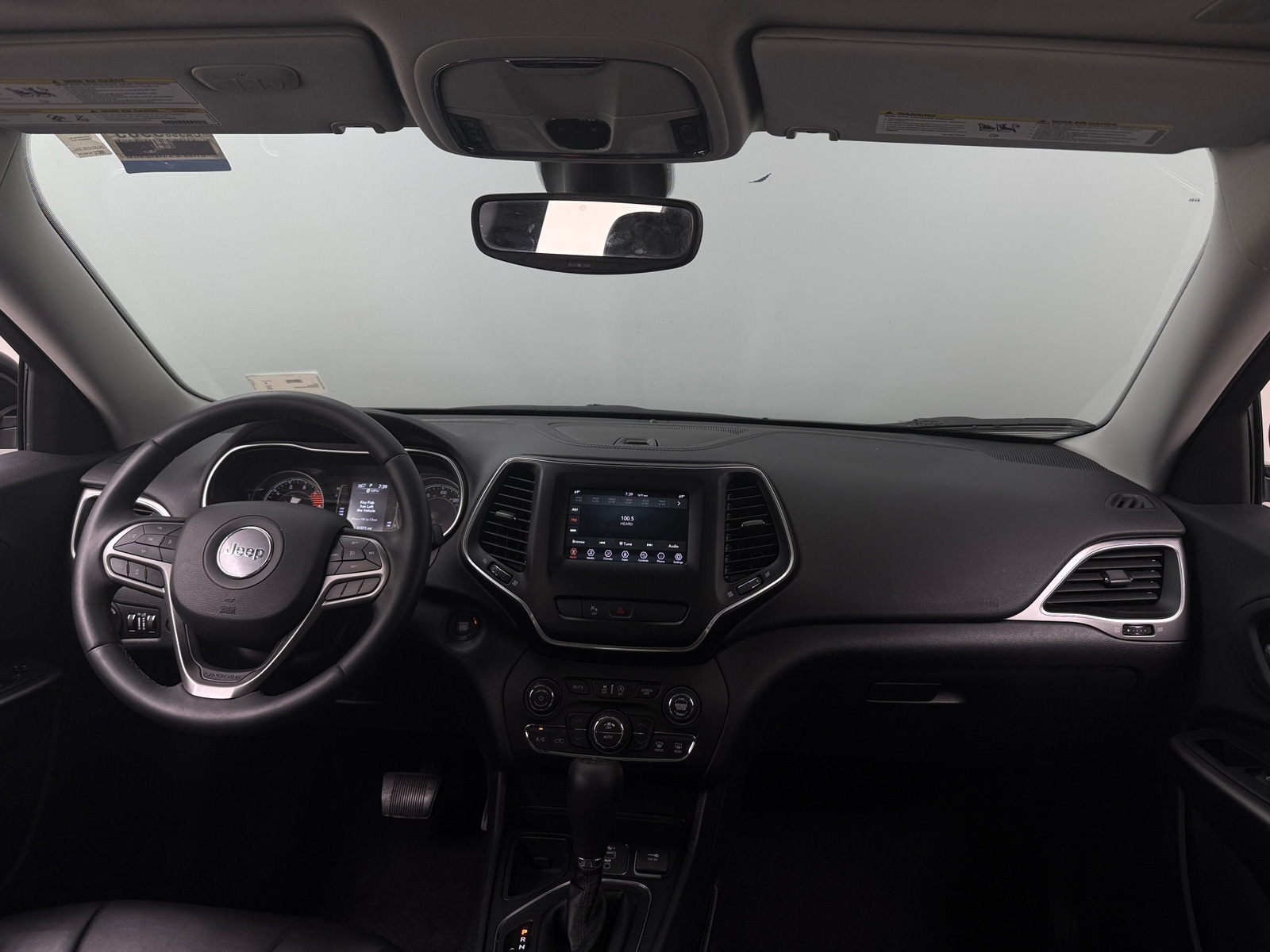 Thumbnail: 2019 Jeep Cherokee - 3