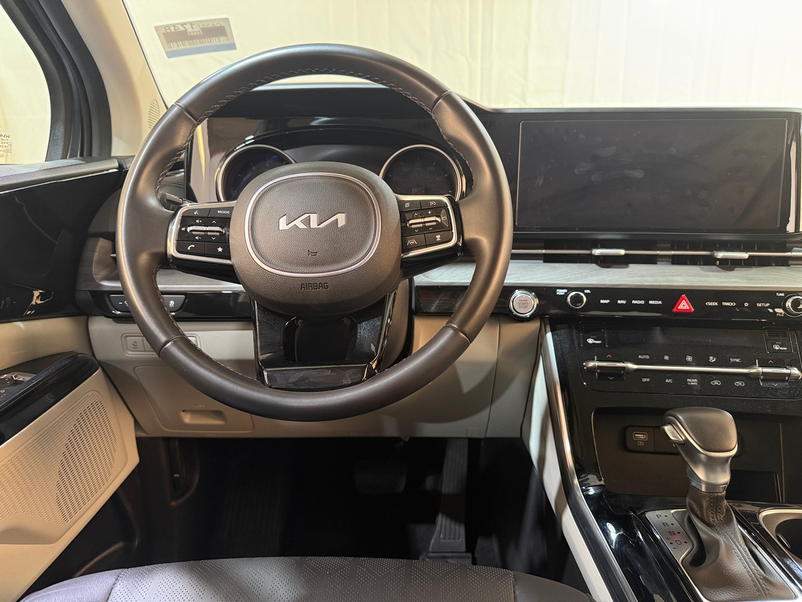 Thumbnail: 2024 Kia Carnival - 4