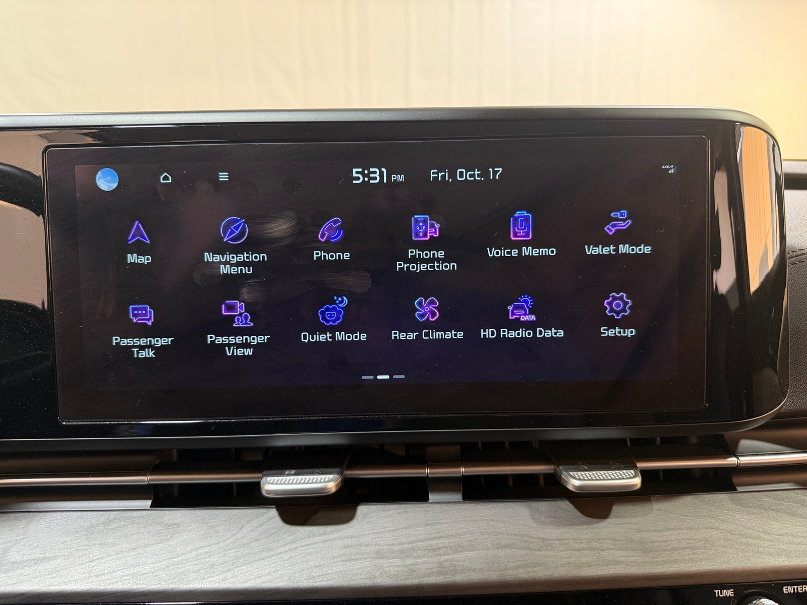 Thumbnail: 2024 Kia Carnival - 3