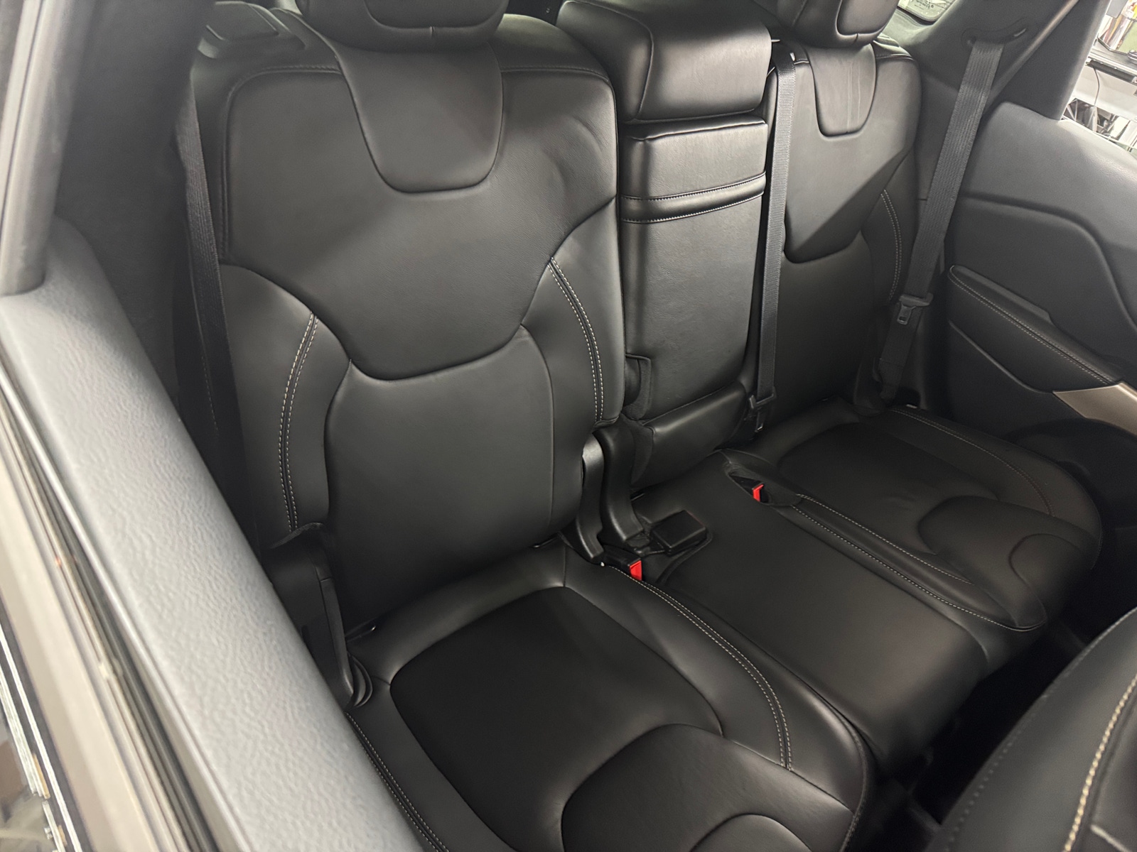 Thumbnail: 2018 Jeep Cherokee - 5