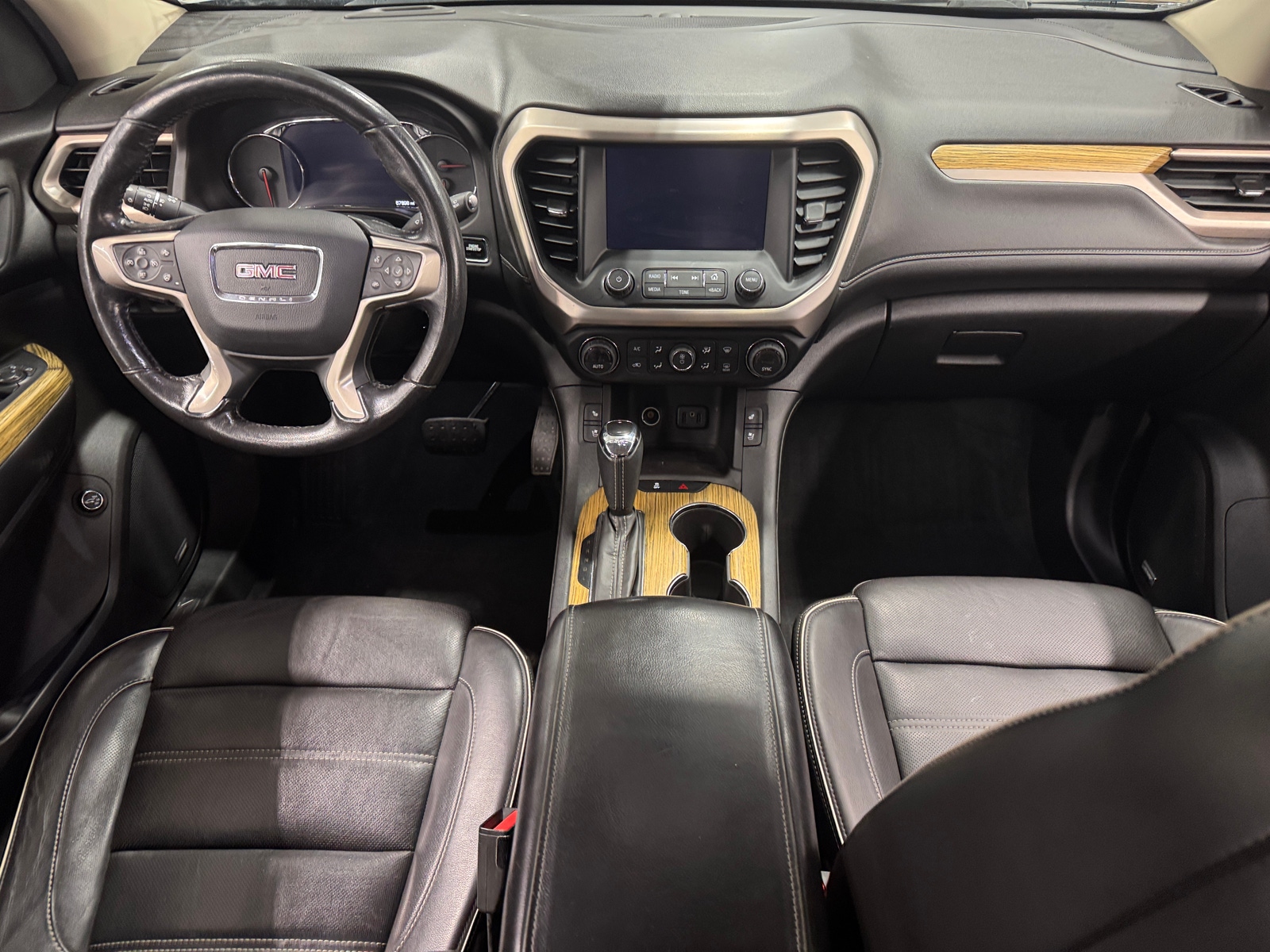 Thumbnail: 2017 GMC Acadia - 2