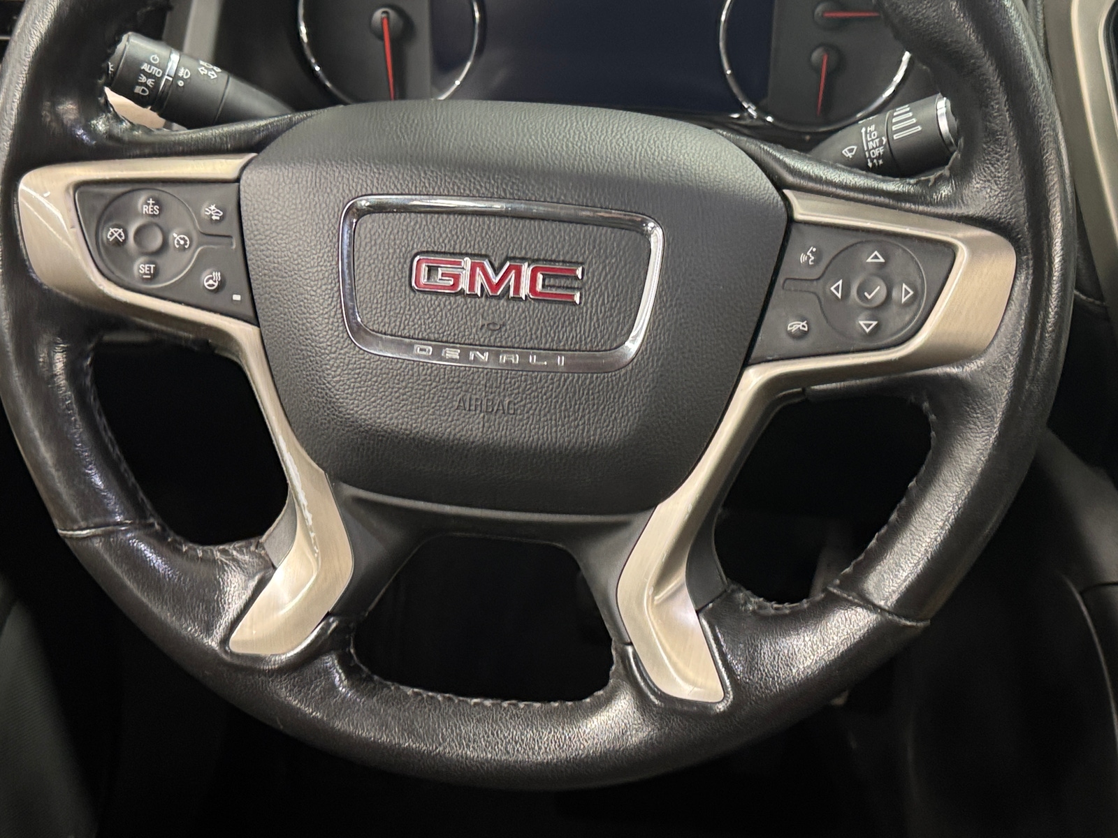 Thumbnail: 2017 GMC Acadia - 4