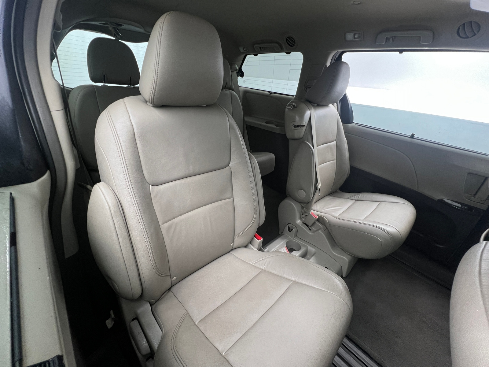 Thumbnail: 2015 Toyota Sienna - 5